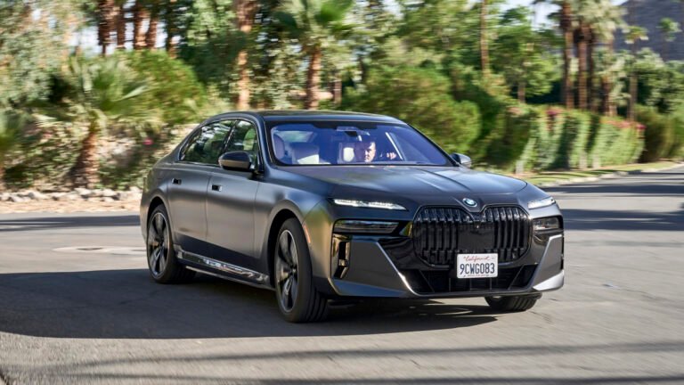 BMW Might Put Small Gas Engines Back in Its Biggest EVs