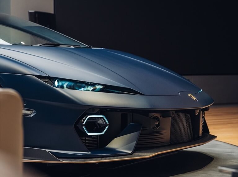 Lamborghini's Latest Bespoke Temerario Looks Like a Winner