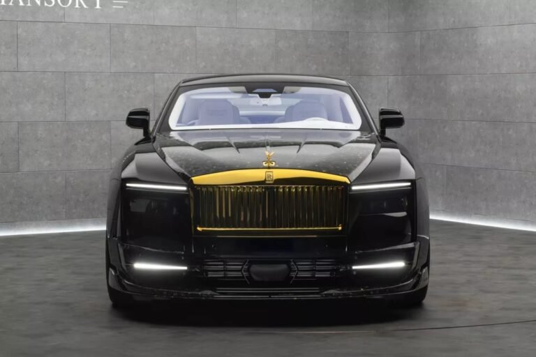 This $1.6M Electric Rolls-Royce Has Speakers That Blast Fake Engine Noise