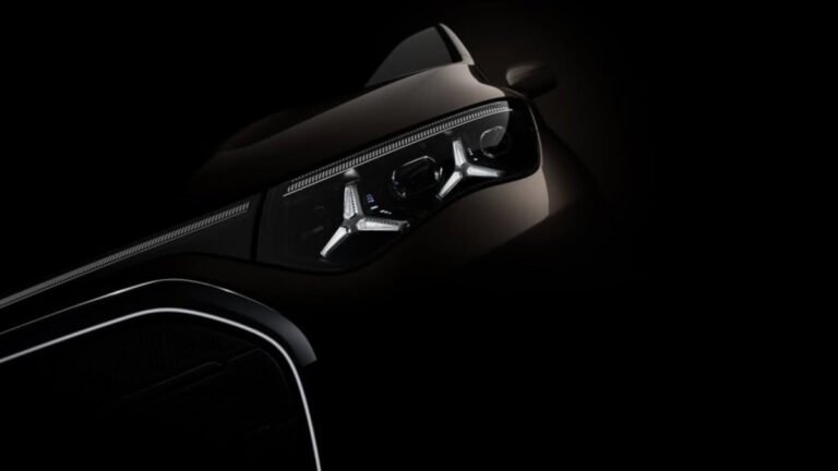 Mercedes-Benz Teases Its Most Luxurious Van Yet