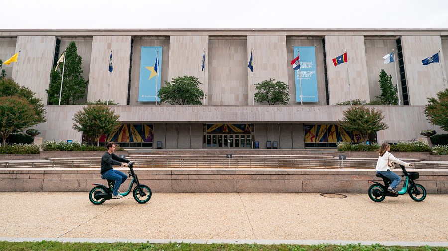 White House threatens to withhold Smithsonian funds amid review