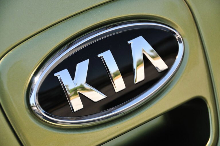 Kia Faces a Lawsuit After a Technician Is Injured Working on a Kia Soul