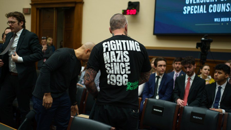 Former police officer, 2020 election denier get into altercation at Jack Smith hearing