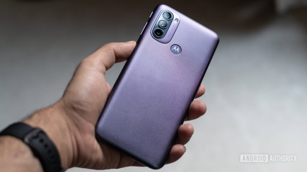 Motorola is getting away with zero OS updates thanks to regulatory loophole