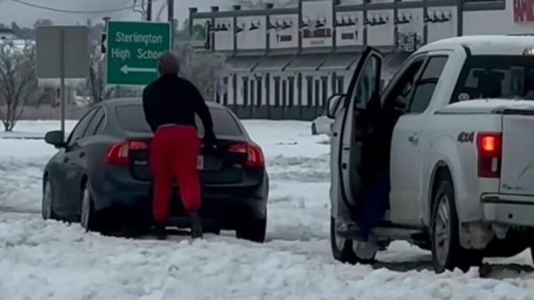 Louisiana Town Threatens Drivers Without 4WD, Then Mocks The Backlash