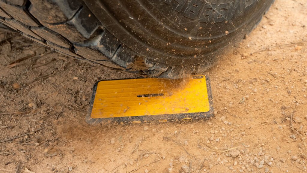 Ulefone RugKing Pad Pro vs. 16,000kg Truck — Yes, It Survived