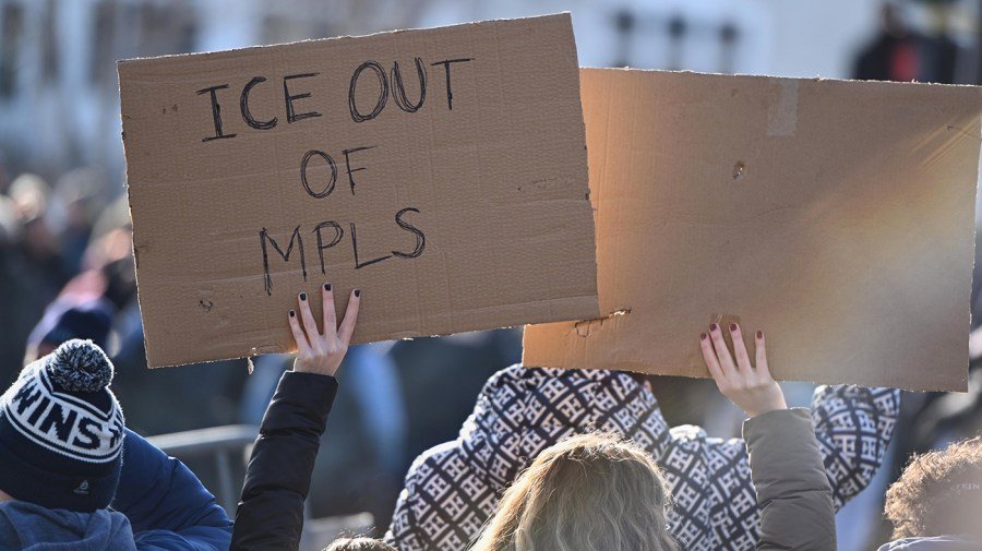 Minneapolis schools offering remote learning in wake of ICE shooting