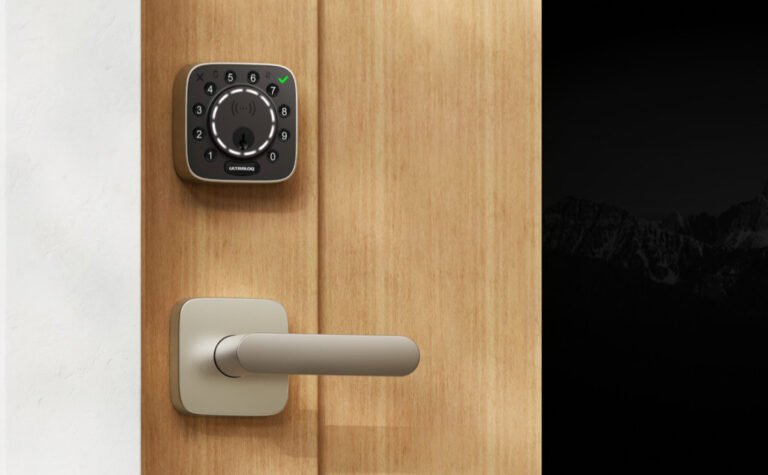 Xthings' ULTRALOQ Bolt Sense Brings Access via Palm Vein & 3D Face Recognition