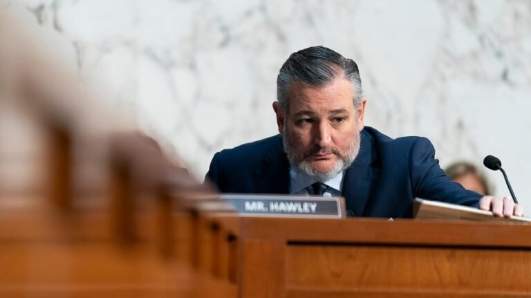 Cruz says it is ‘overwhelmingly in America’s national interest’ to acquire Greenland