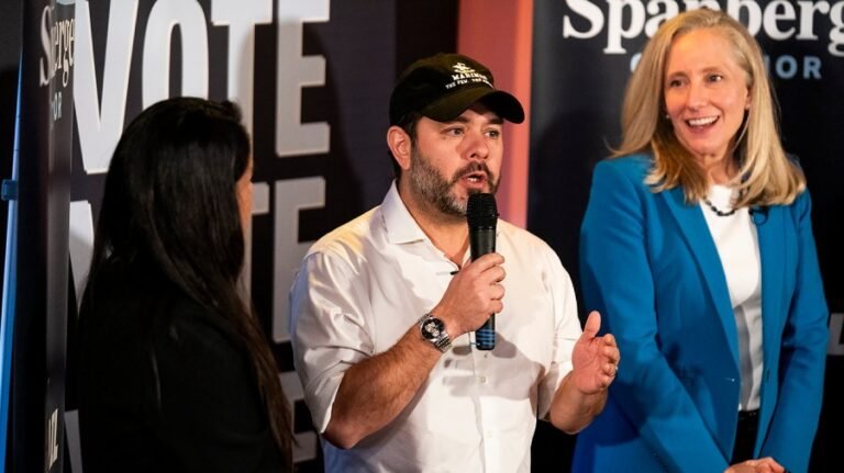 Gallego: ‘ICE needs to be totally torn down’