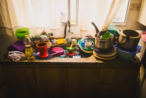 The Art Of Letting Your Unannounced Friends Come In, Even If Your House Is A Mess