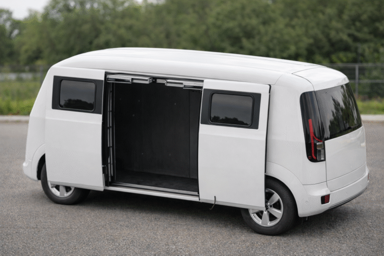 Hyundai Wants Car Doors to Work Like Subway Trains—And It Actually Makes Sense