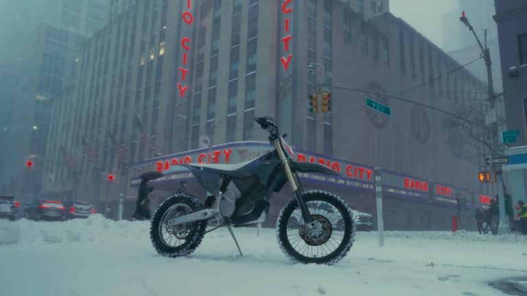 Dirt Biking Through New York City's Snowpocalypse Looks Fun As Hell