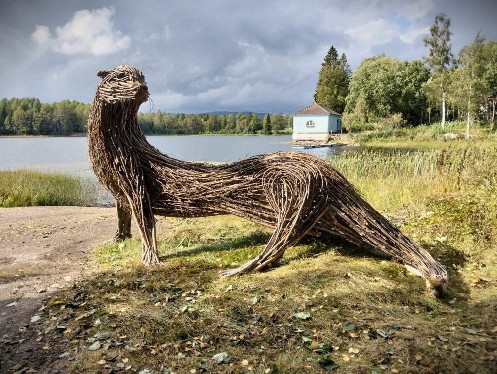 Woodland Creatures Waken from Branches and Twigs in Rodolfo Liprandi’s Sculptures