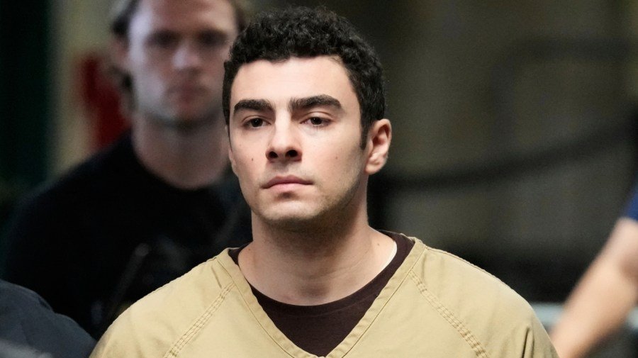 Man impersonating FBI agent allegedly tried to break Mangione out of jail