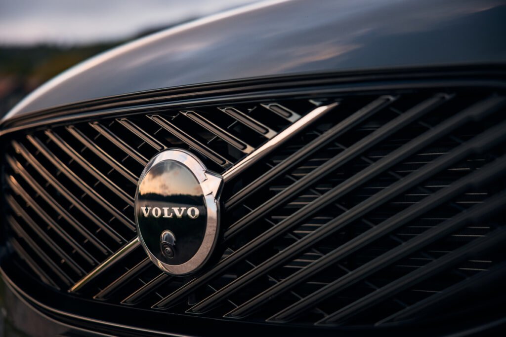 Volvo Sued Over Rearview Camera Defect Affecting Over 400,000 Cars