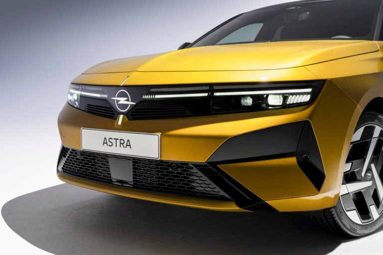 50,000 Pixel Headlights Could Shape the Future of Night Driving