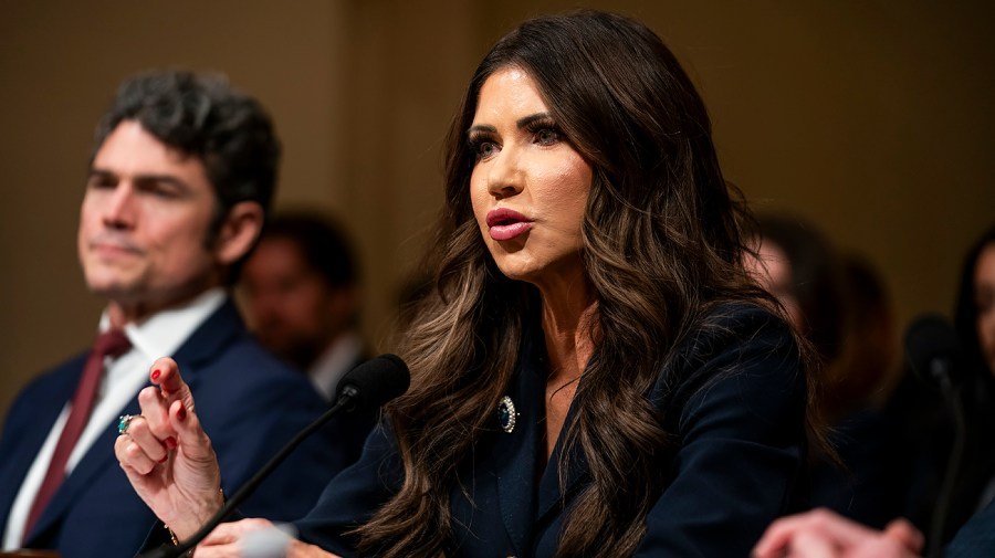 Noem faces mounting criticism from Republicans, Democrats after Minneapolis killing