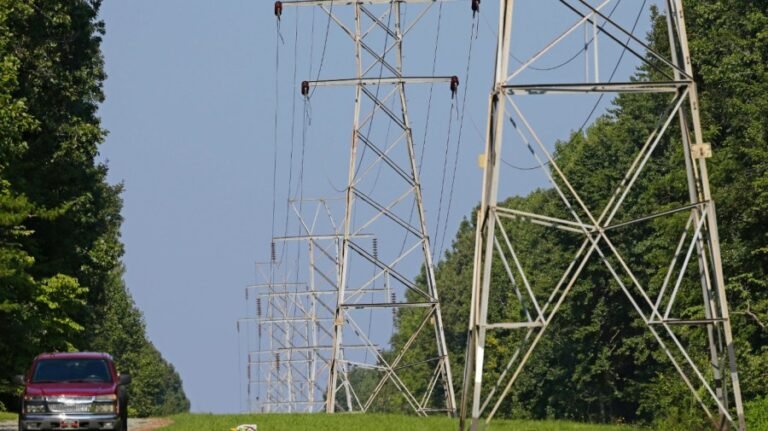 Biggest US grid operator appears to stop short of reforms pushed by Trump and bipartisan governors