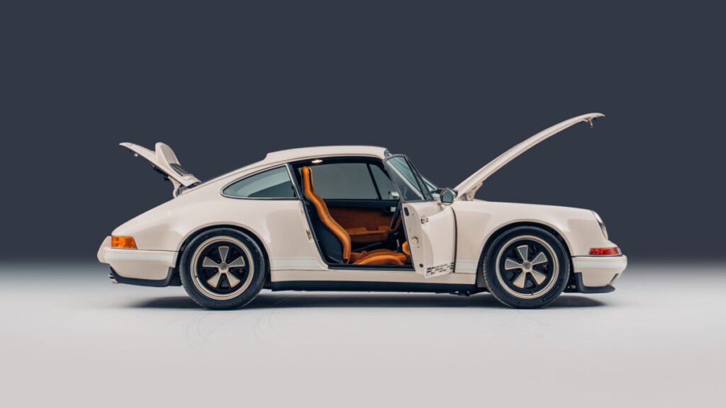 Theon Design's Latest Restomod Makes a Porsche 911 GT3 RS Look Fat