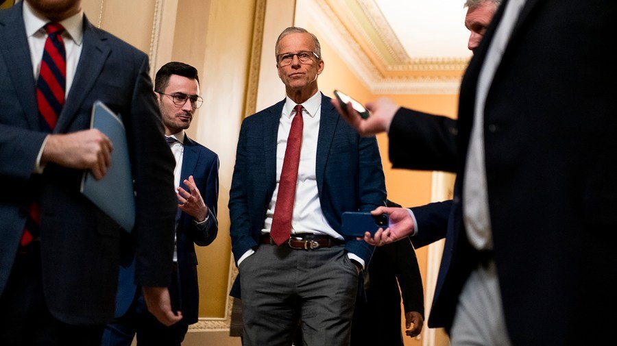 Republicans scramble to avoid shutdown amid public ICE backlash