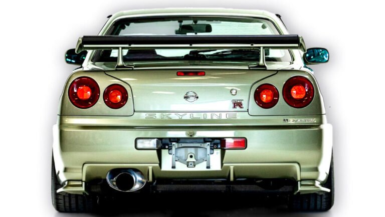 Someone Just Paid $442,000 For This 2002 Nissan Skyline