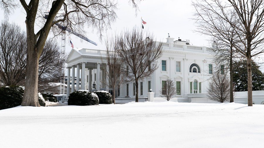 White House shifts tone on data centers