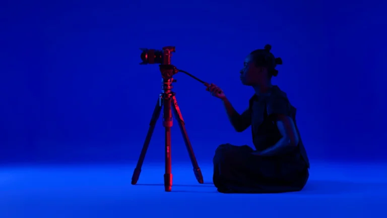 This super simple tripod is designed for the modern age