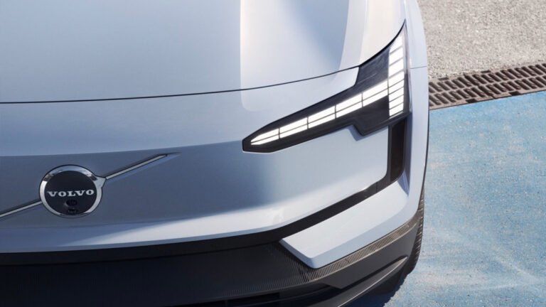 Volvo Expands EX30 Recall to 40,000 Units Over Battery Risk