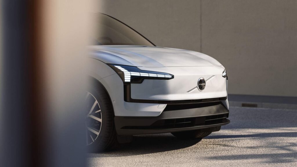 Volvo Adds 148-HP EX30 With Big Or Small Battery Pack Options