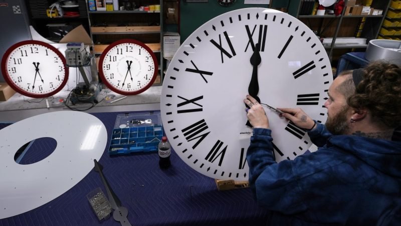 What if our clocks didn't 'spring forward' when daylight saving time starts?
