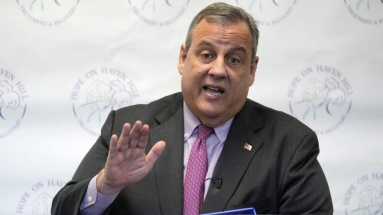 Christie: Trump admin putting up 'a bunch of ham sandwiches' and grand juries not indicting them