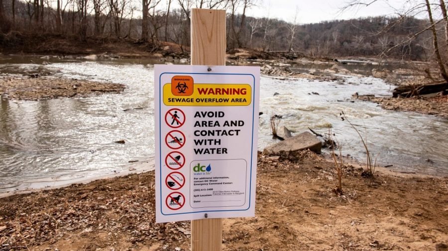 DC mayor declares Potomac spill emergency, asks Trump for help