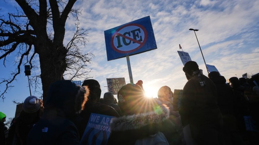 White House pulls back Minnesota immigration crackdown