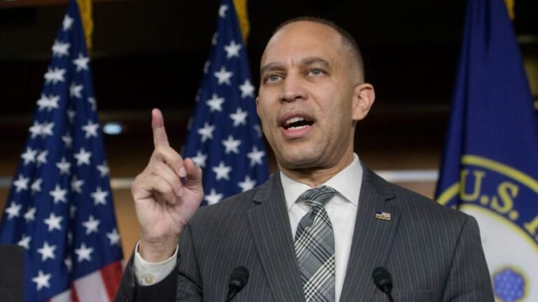 Jeffries calls on GOP leaders to denounce president over Obamas video: 'F--- You Trump'