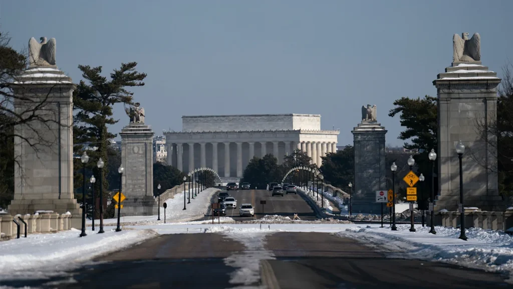 Trump’s D.C. building boom includes a proposed arch, the ‘biggest one of all’