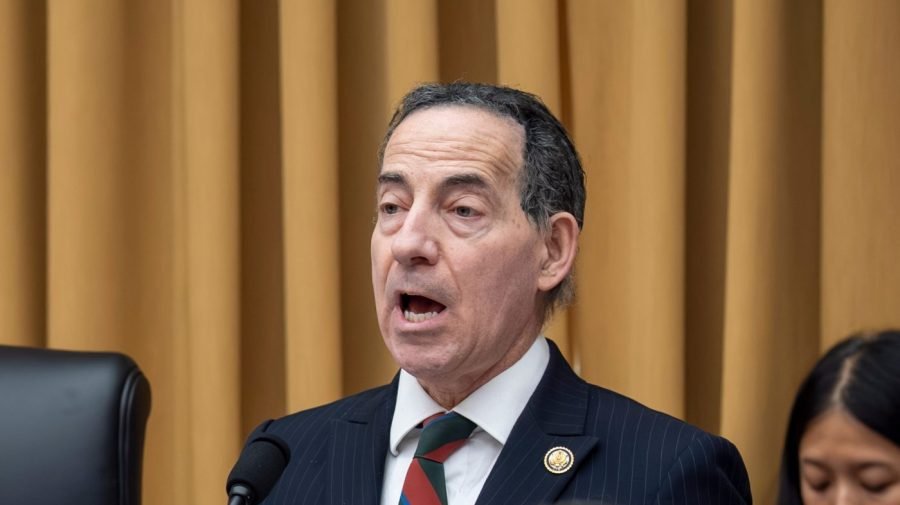 Raskin accuses Bondi, DOJ of 'Orwellian' surveillance