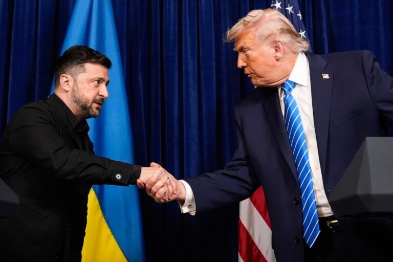 Under pressure from Putin and Trump, Zelensky is not giving up