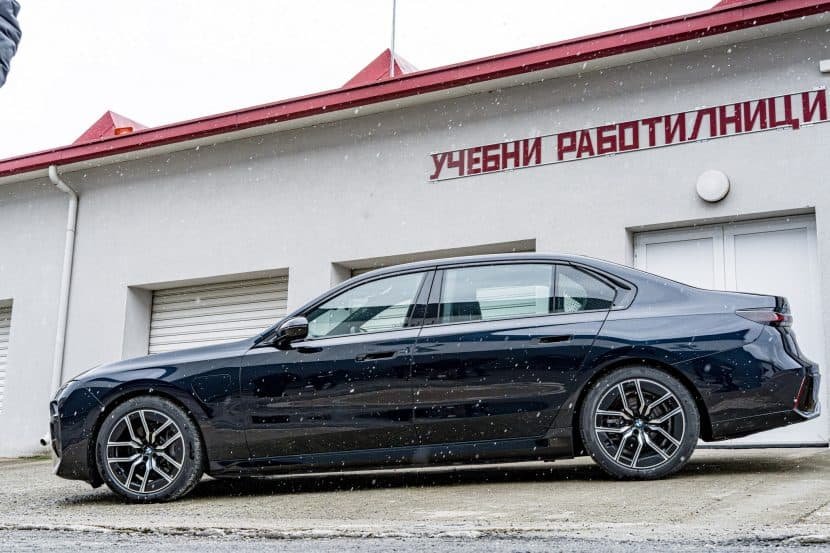 BMW Gifts Six-Figure 7 Series To Train Future Technicians