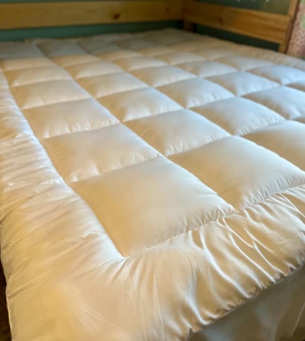 Bedelite Premium Dual Layer 4-inch Mattress Topper as low as $49.99 with free Prime shipping!