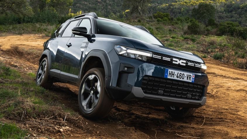 Dacia Bigster and Dacia Duster AWD - pictures