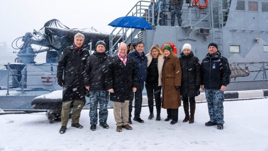 Putin is ‘directly and purposefully’ attacking US businesses in Ukraine: Democratic senators 