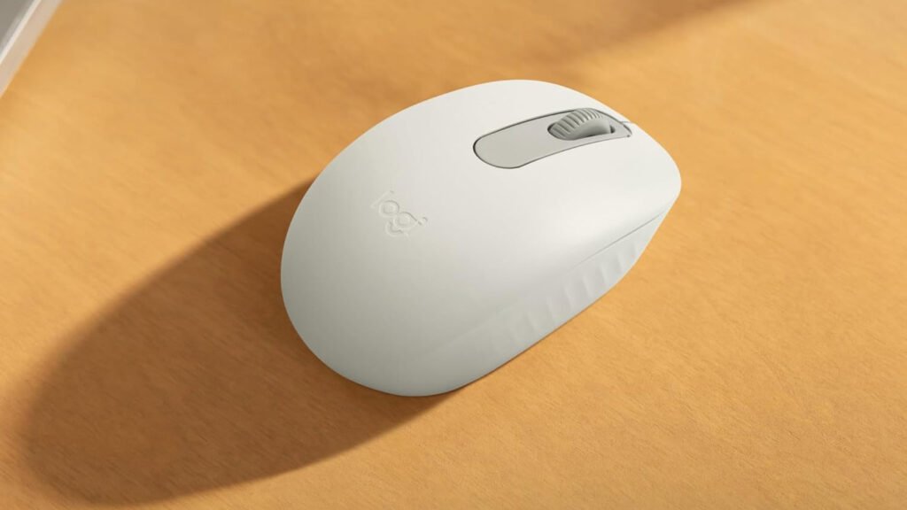 Save 33% on this portable Logitech M196 Wireless Mouse