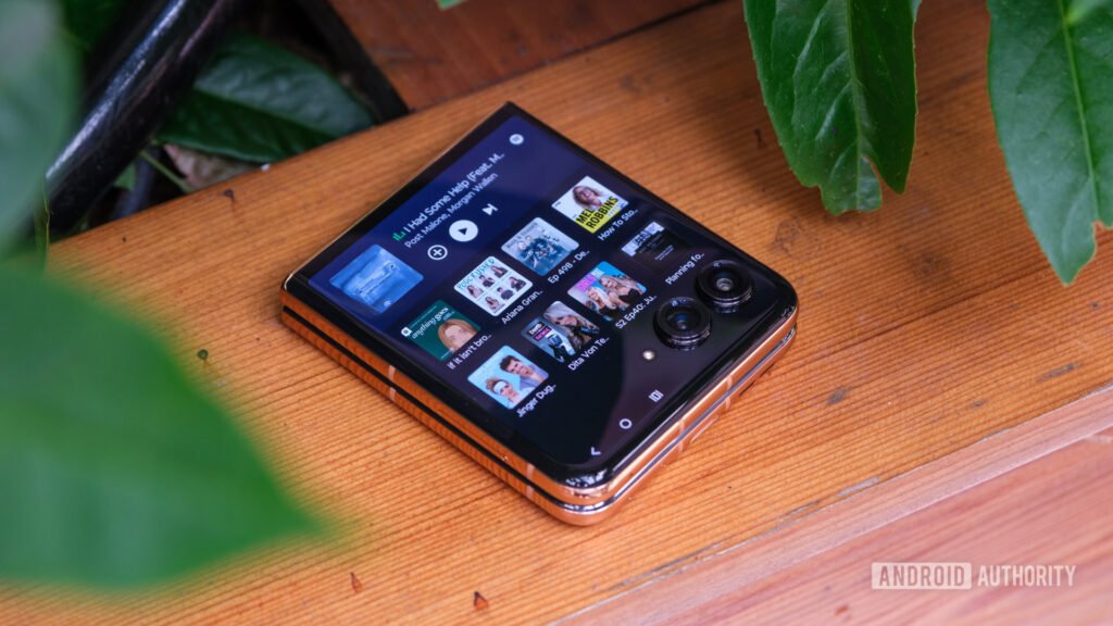 Spotify just added a new feature to spare you Googling your tracks