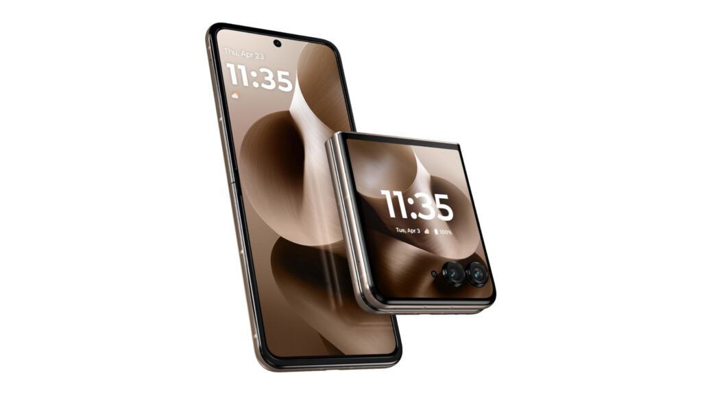 The 2025 Motorola Razr Ultra is back down to under $800