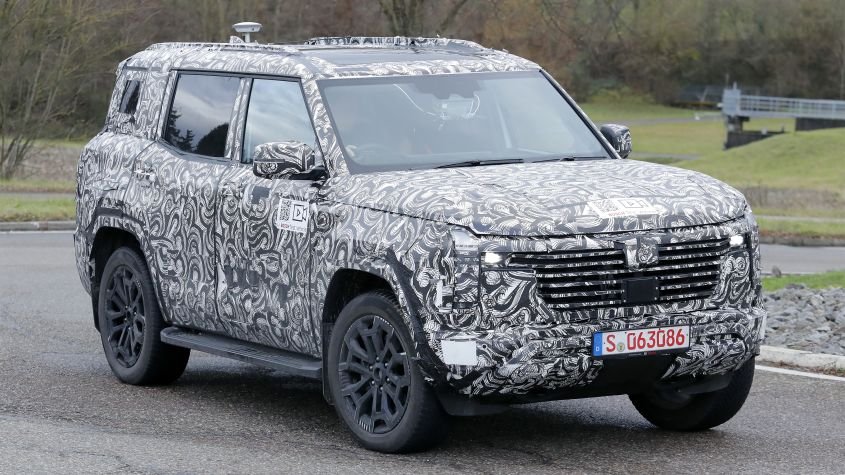 New Mitsubishi Shogun is suiting-up for battle against Toyota Land Cruiser and Land Rover Discovery