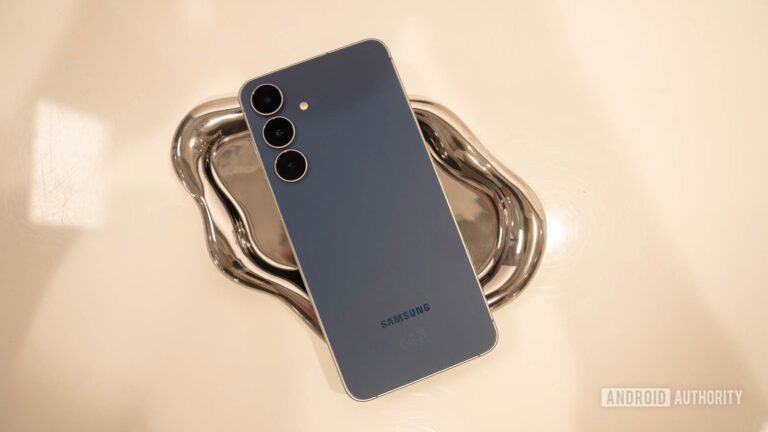 Not a Pixel 10a fan? The Samsung Galaxy S25 FE is at a record-low price!