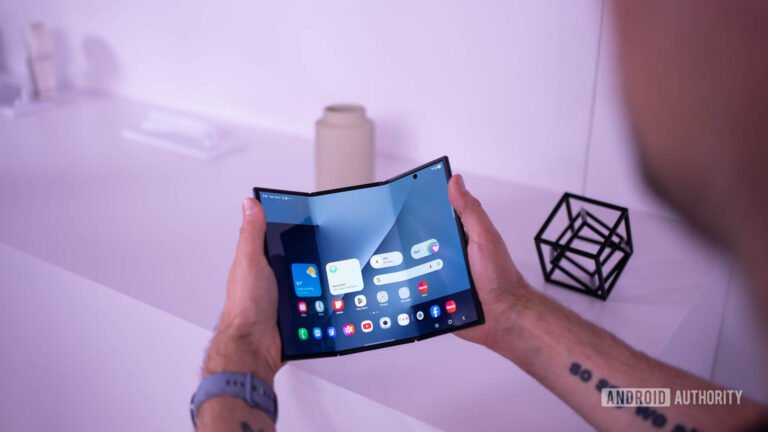 Some Galaxy Z TriFold inner displays are breaking alarmingly fast