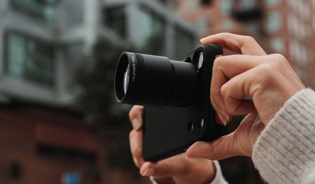 This $299 Lens Attachment Gives Your iPhone 17 Pro Up to 24x Zoom