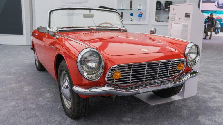 How Honda's S600 Sports Car Reached 9,500 RPM With Nearly Zero Oil Pressure